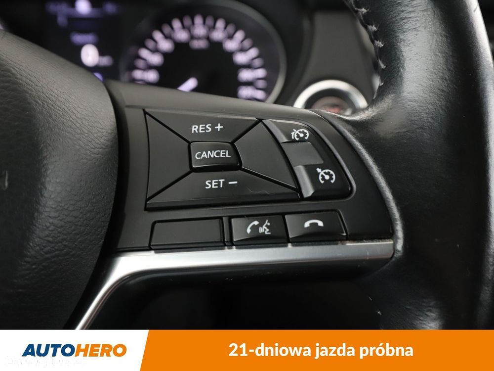 Nissan Qashqai 1.2 DIG-T N-Connecta - 26