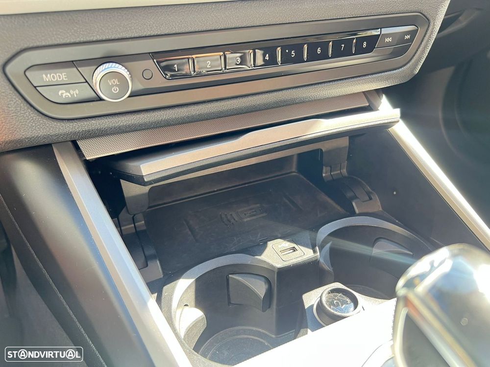 BMW 330 e Auto - 21