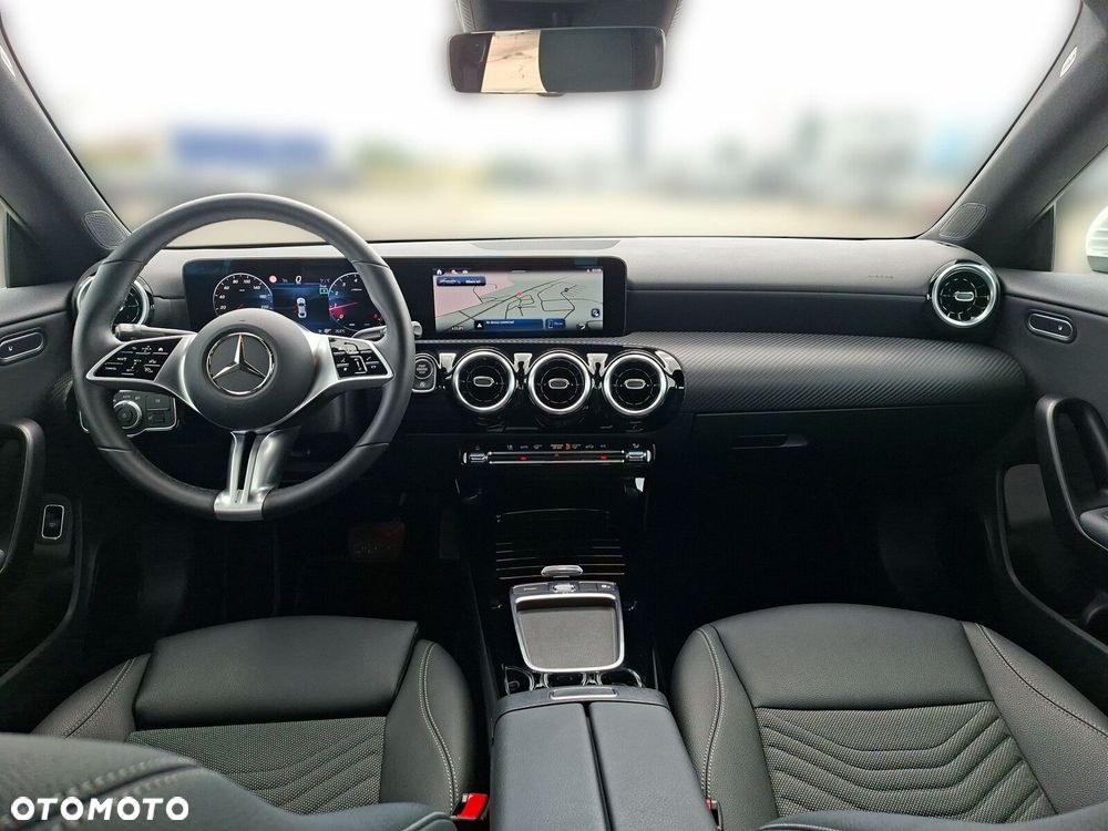 Mercedes-Benz CLA 200 mHEV 7G-DCT - 12