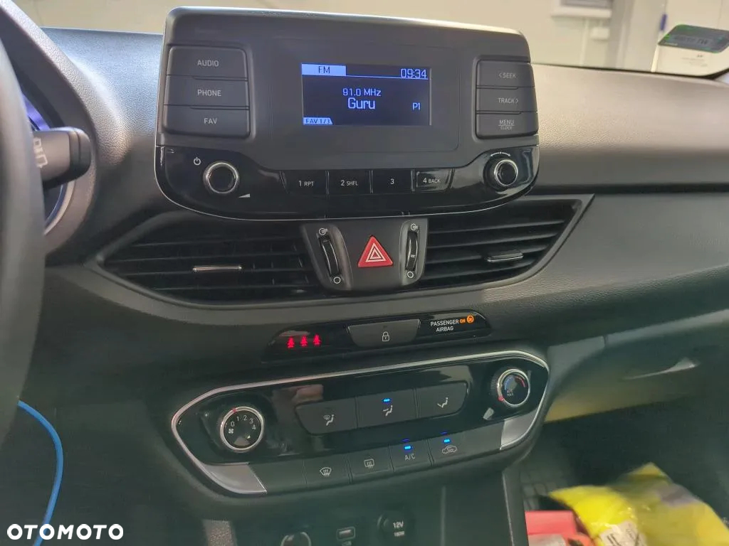 Hyundai i30 1.5 DPI Classic + - 10