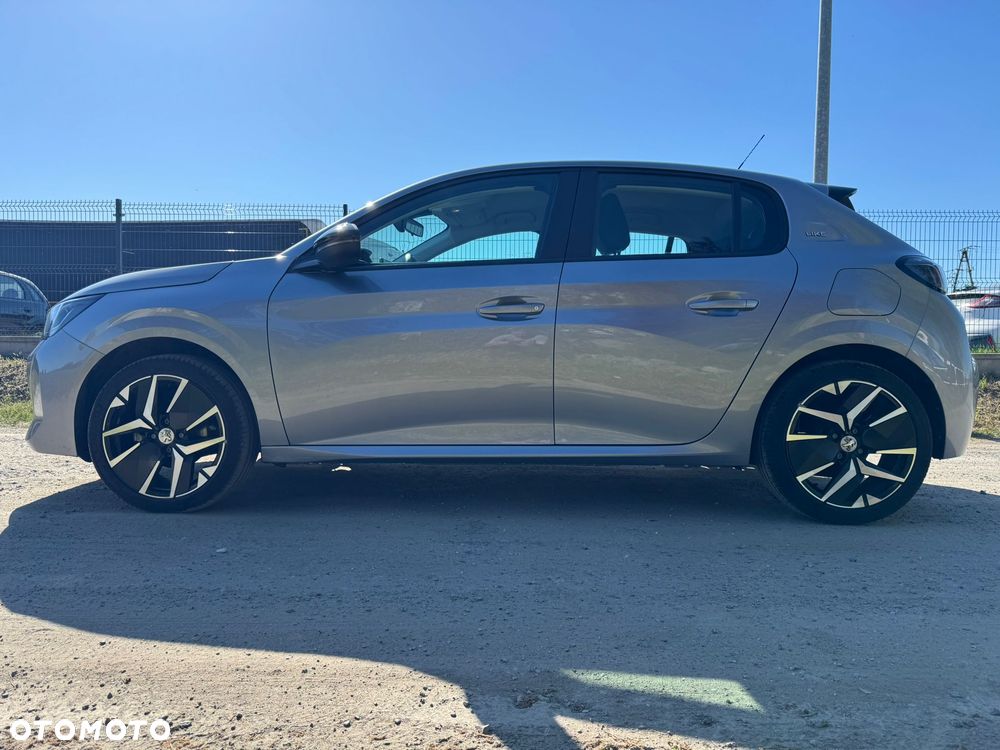 Peugeot 208 - 4