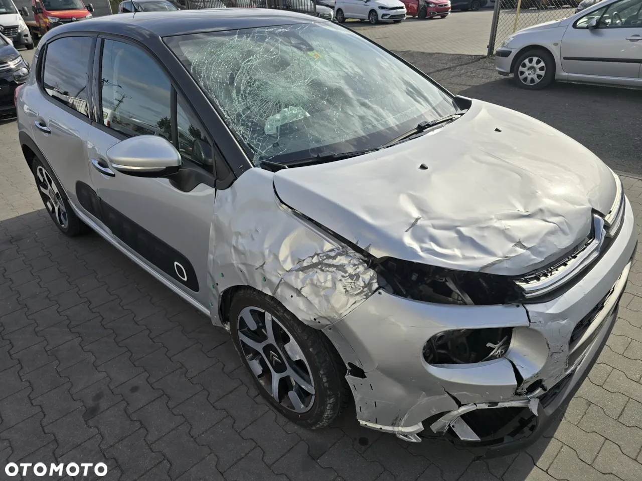 Citroën C3 1.2 PureTech Shine S&S EAT6 - 7