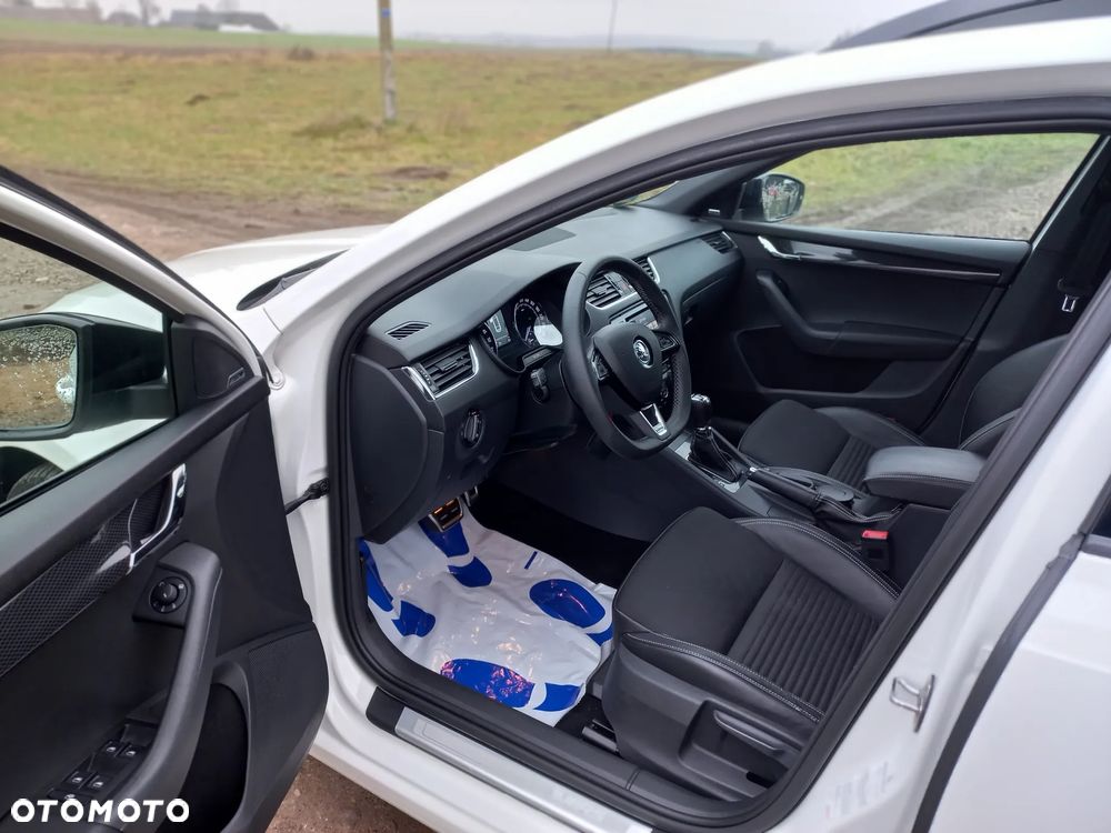 Skoda Octavia 2.0 TDI RS DSG - 12