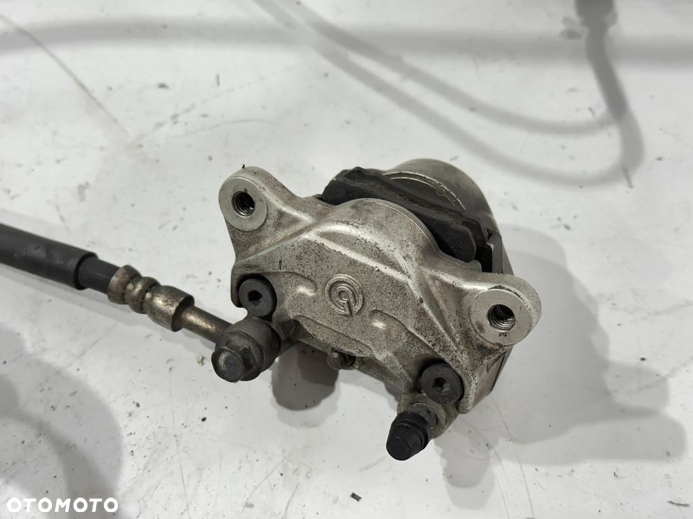 Zacisk pompa tył Yamaha X MAX X-MAX 125 10-14r. - 3