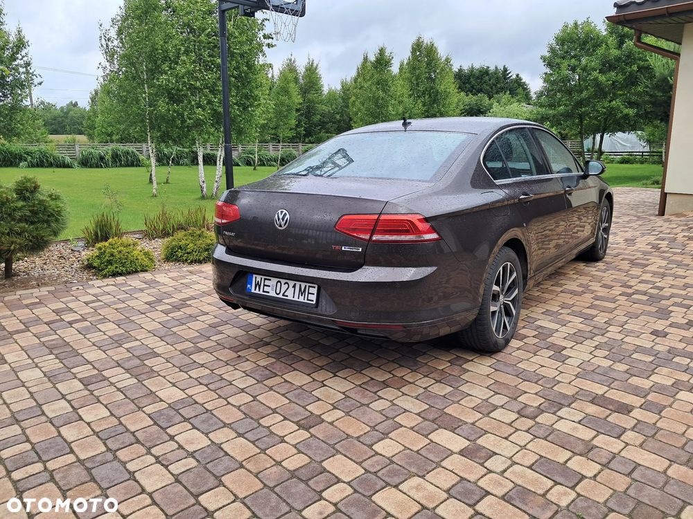Volkswagen Passat 1.8 TSI BMT Comfortline - 12