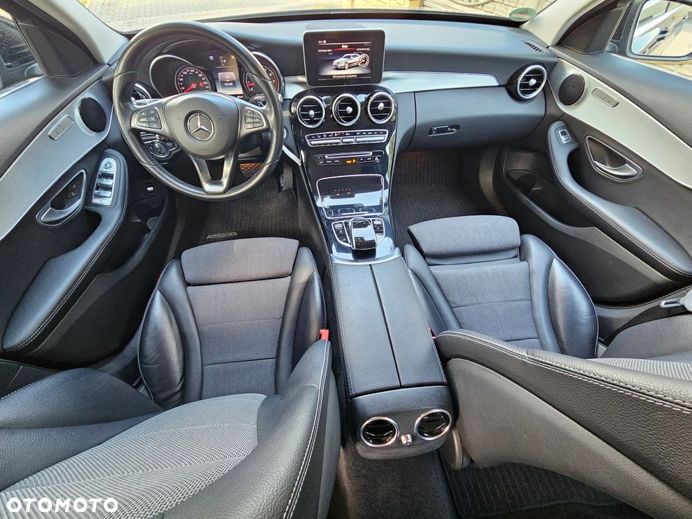 Mercedes-Benz Klasa C 180 9G-TRONIC - 29