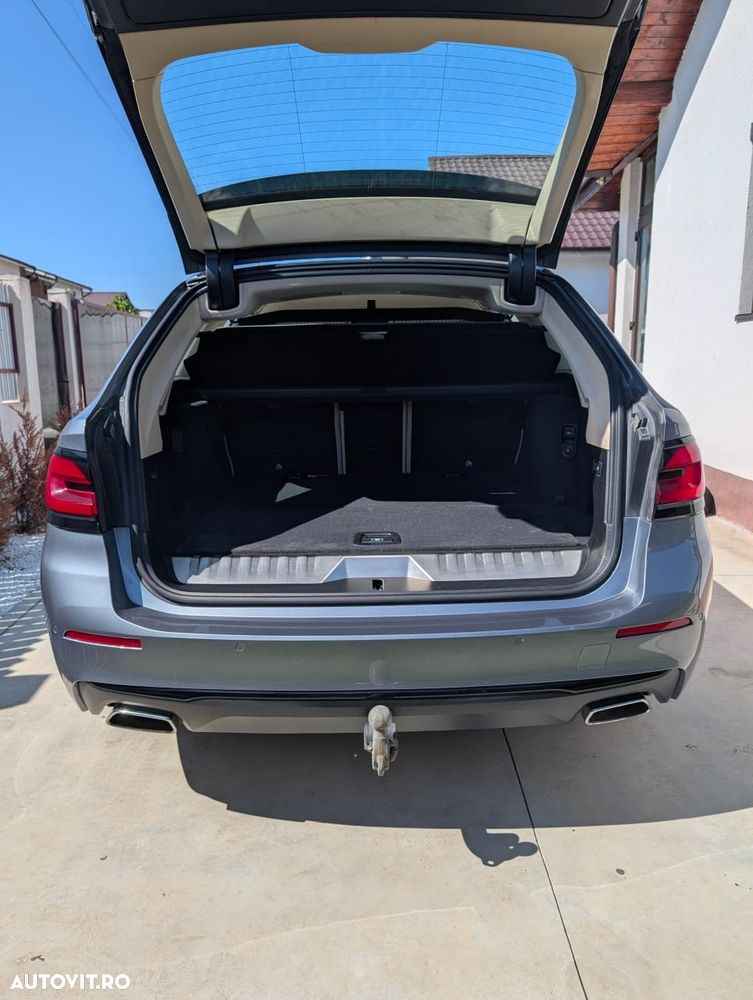 BMW Seria 5 520i Aut. Luxury Line - 7