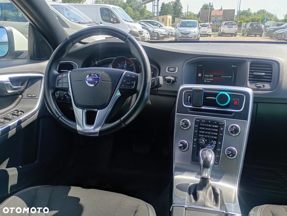 Volvo S60 D3 Geartronic Momentum - 26