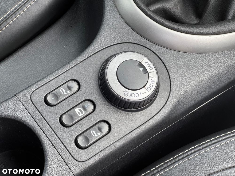 Nissan Qashqai 1.6 dCi 4 x 4 DPF Start/Stop tekna - 17