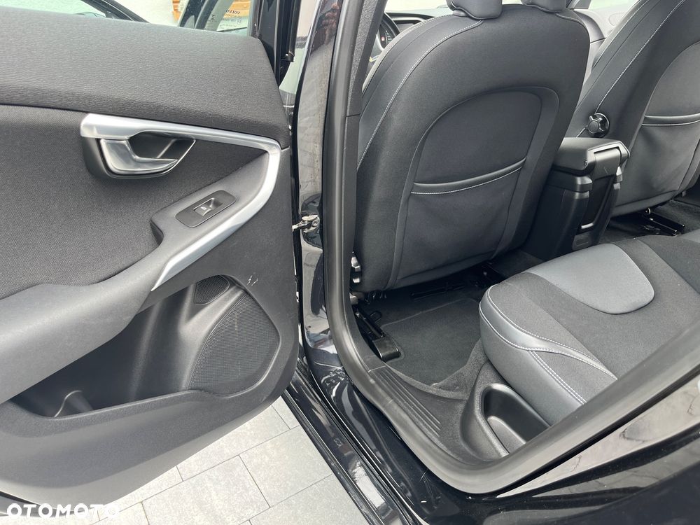 Volvo V40 - 30