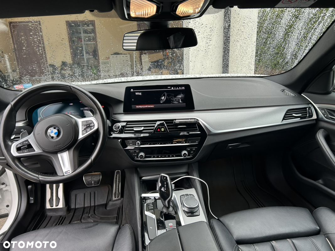 BMW Seria 5 520d xDrive M Sport sport - 11