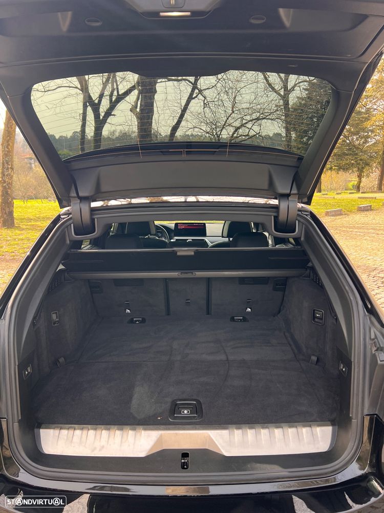 BMW 530 e Pack Desportivo M - 16