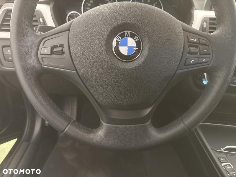 BMW Seria 3 320i GPF - 13