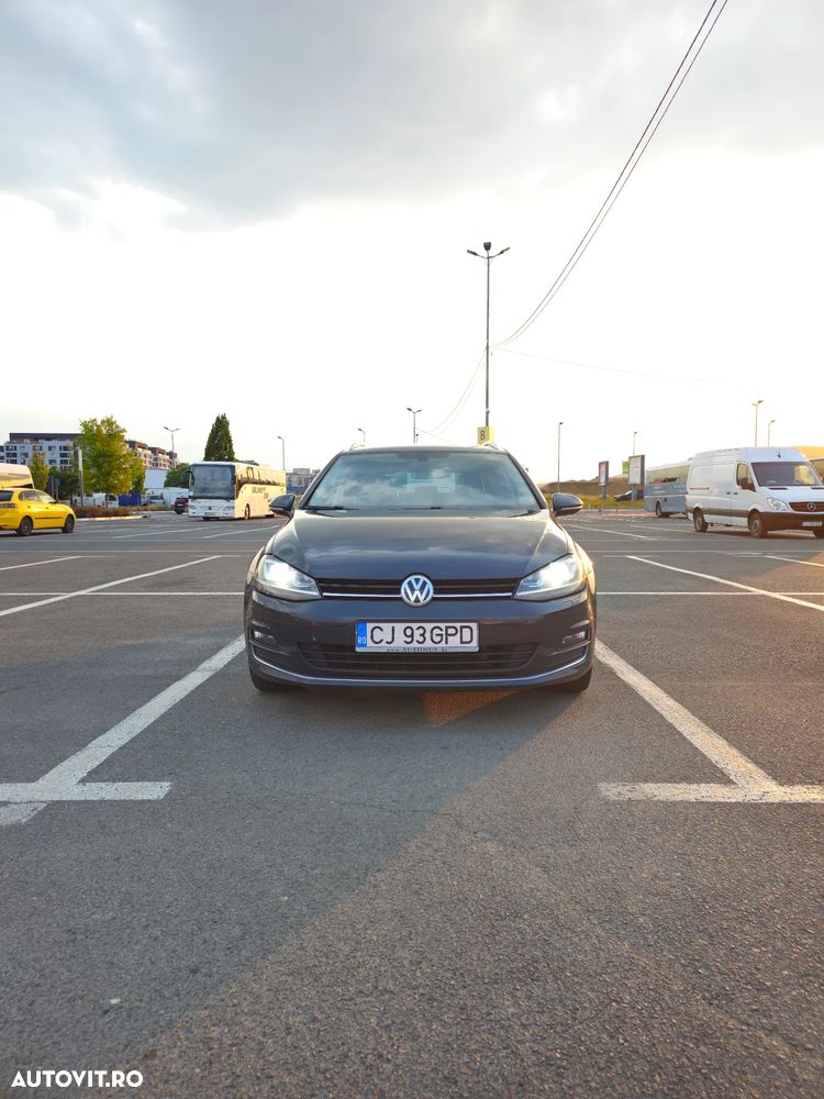 Volkswagen Golf - 11