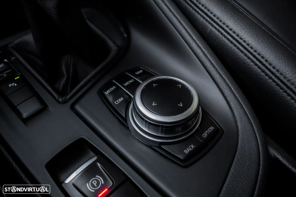 BMW X1 16 d sDrive Advantage - 22