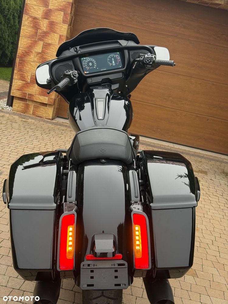 Harley-Davidson Touring Street Glide - 19