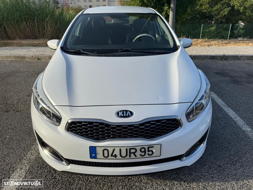 Kia Ceed 1.0 T-GDI Nav Line - 2