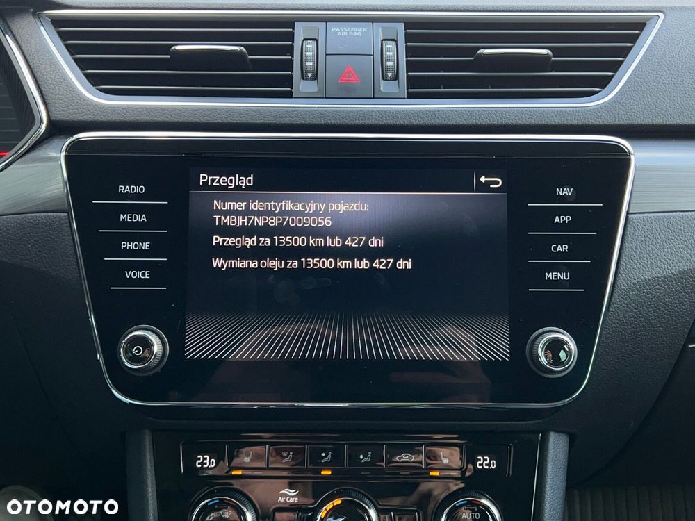 Skoda Superb 2.0 TDI SCR Style DSG - 34