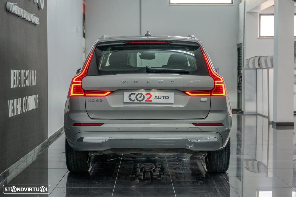 Volvo XC 60 2.0 T6 PHEV Core AWD - 6