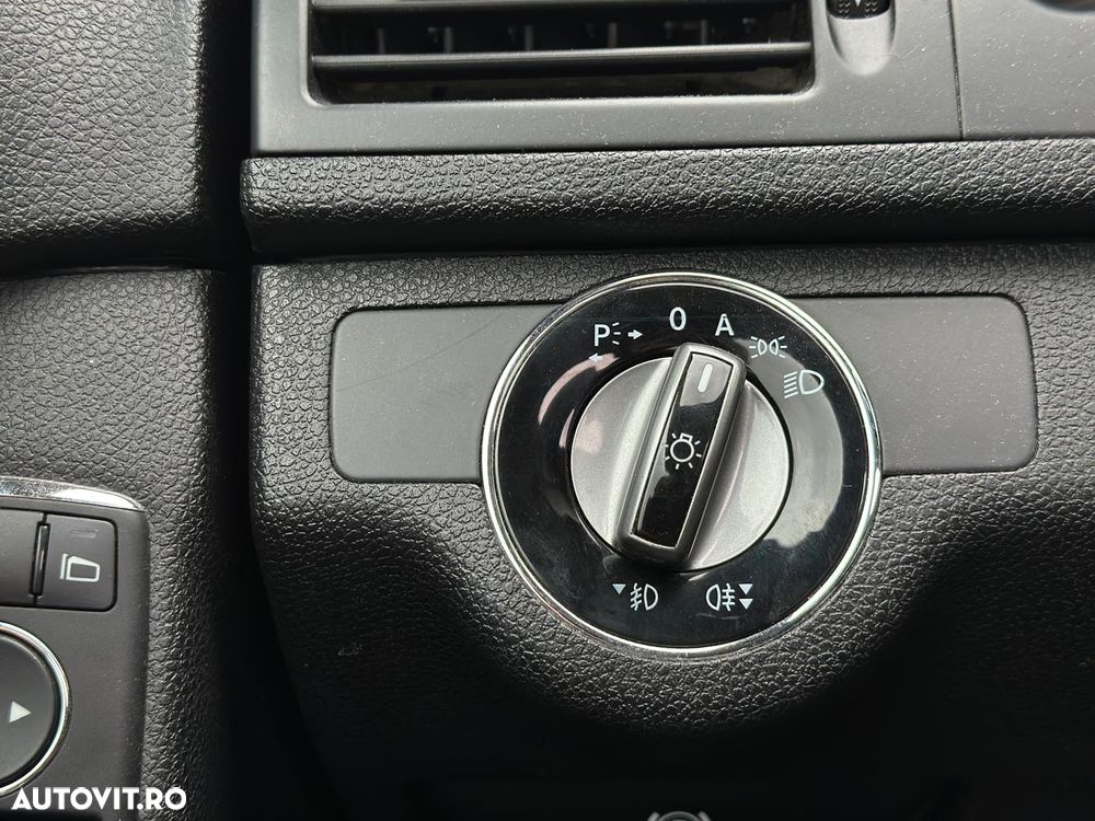 Mercedes-Benz C - 24