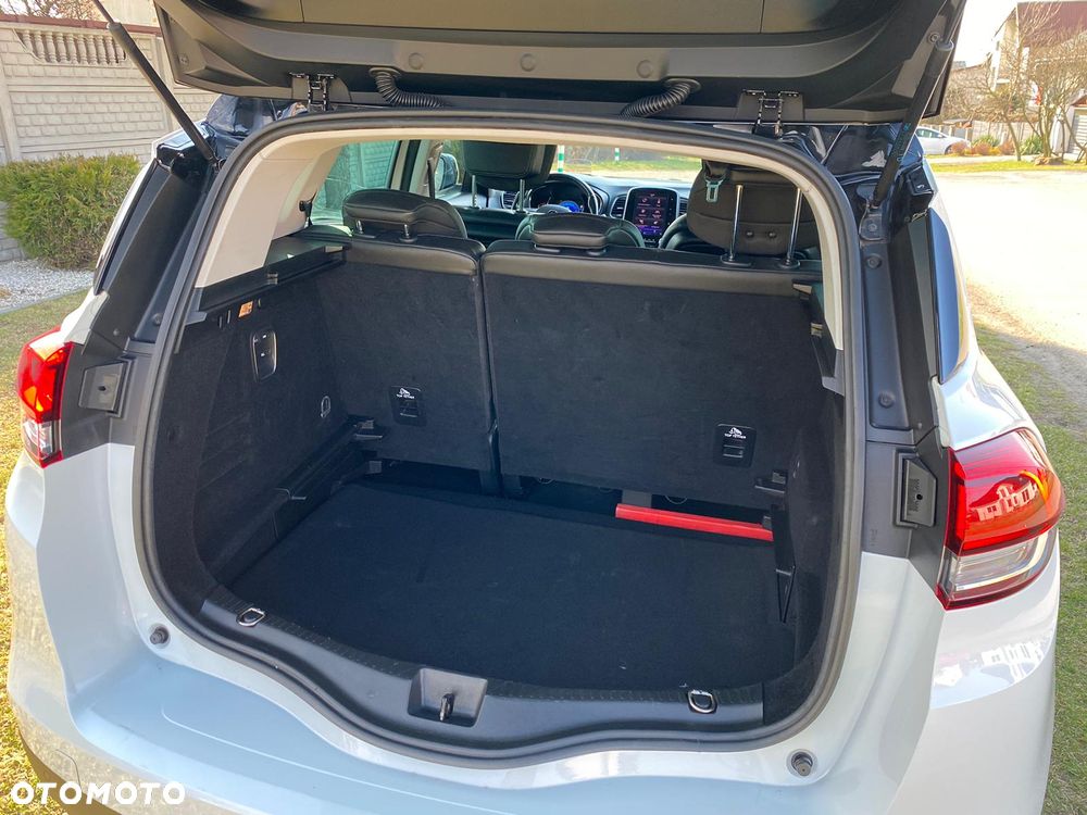 Renault Scenic ENERGY dCi 130 INITIALE PARIS - 8