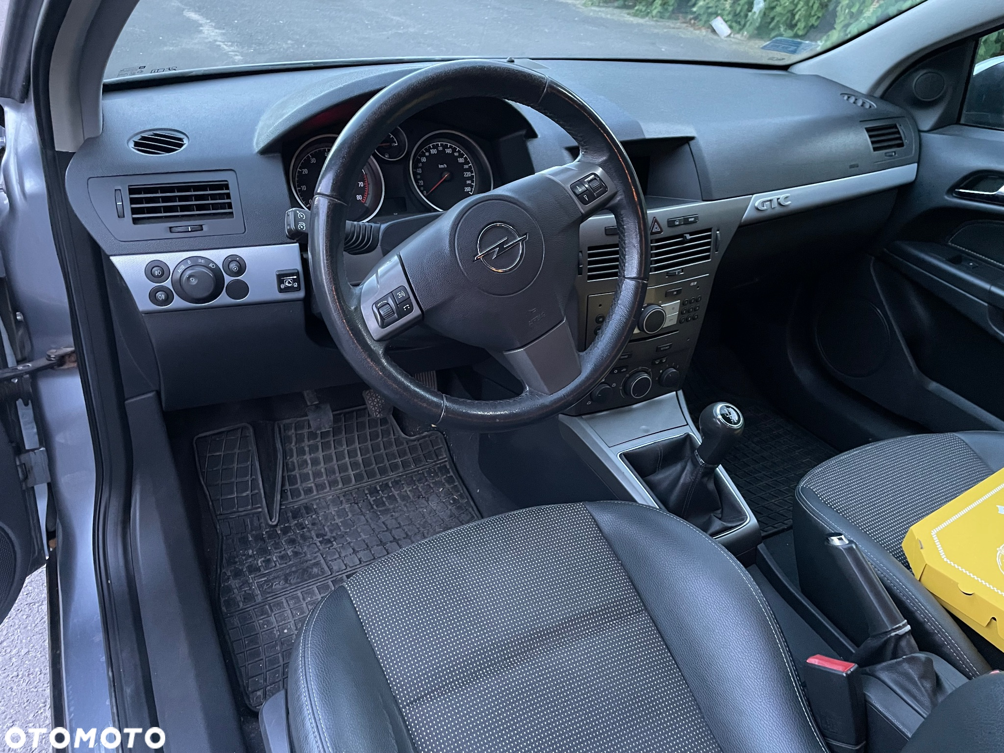 Opel Astra GTC 1.8 Cosmo - 7