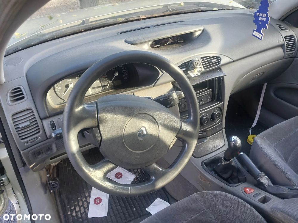 Renault Laguna 2 II HB silnik kompletny 1.6 16v 79kW 107KM K4M710 alternator pompa cewka kolektor przepustnica przewód skrzynia biegów 5B drzwi prawe lewe przód tył klapa błotnik lusterko MV190 szyba tempomat zacisk tarcza półoś osłona belka stacyjka sterownik panel fotel lewarek kierownica podnośnik szyby mechanizm boczek tłumik wydech pompa abs sterownik NA CZĘŚCI WSZYSTKIE CZĘŚCI - 9