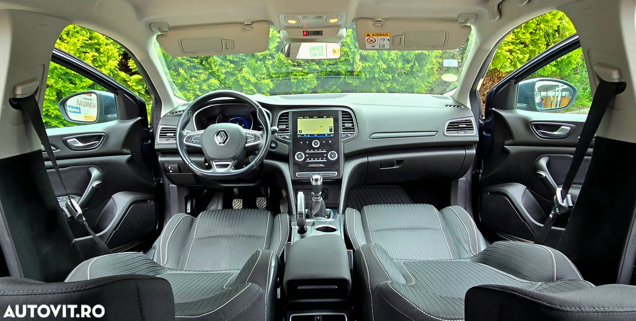 Renault Megane BLUE dCi Zen - 12