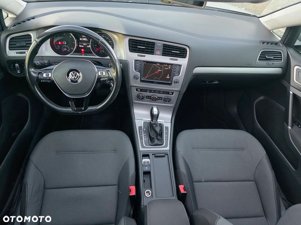 Volkswagen Golf - 15