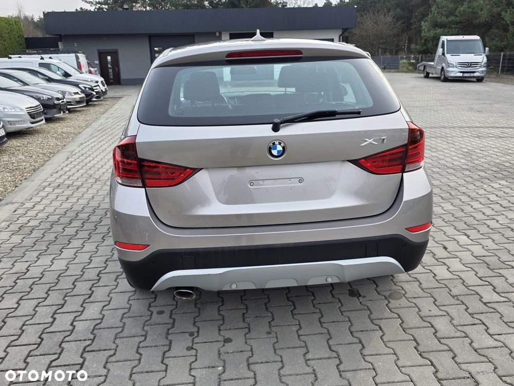BMW X1 xDrive18d xLine - 9