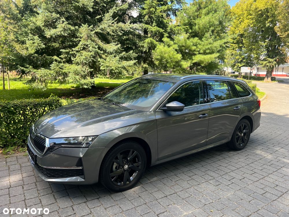 Skoda Octavia 2.0 TDI DSG Edition Plus - 2