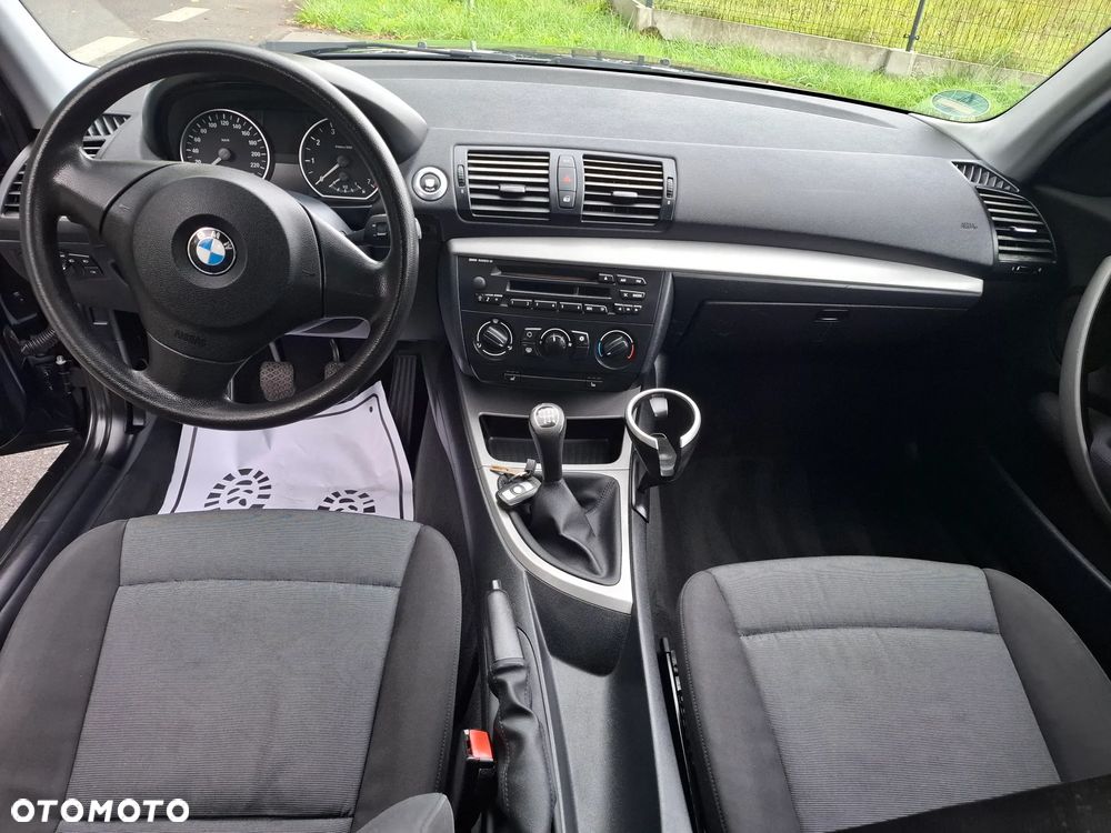 BMW Seria 1 116i - 11