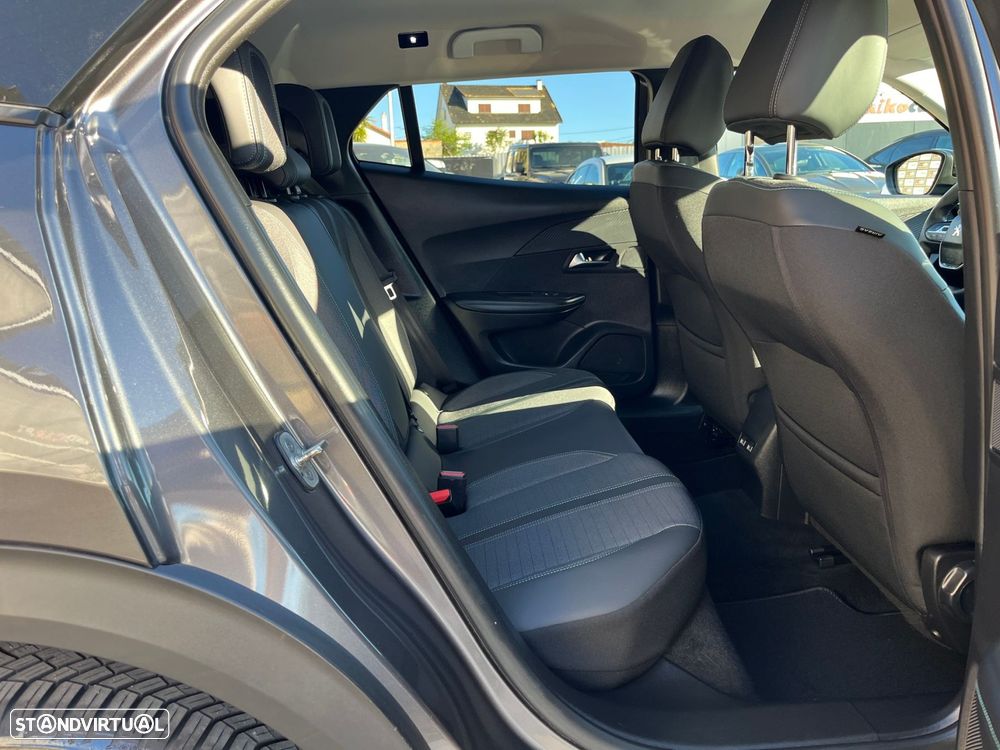 Peugeot 2008 1.5 BlueHDi Allure EAT8 - 46