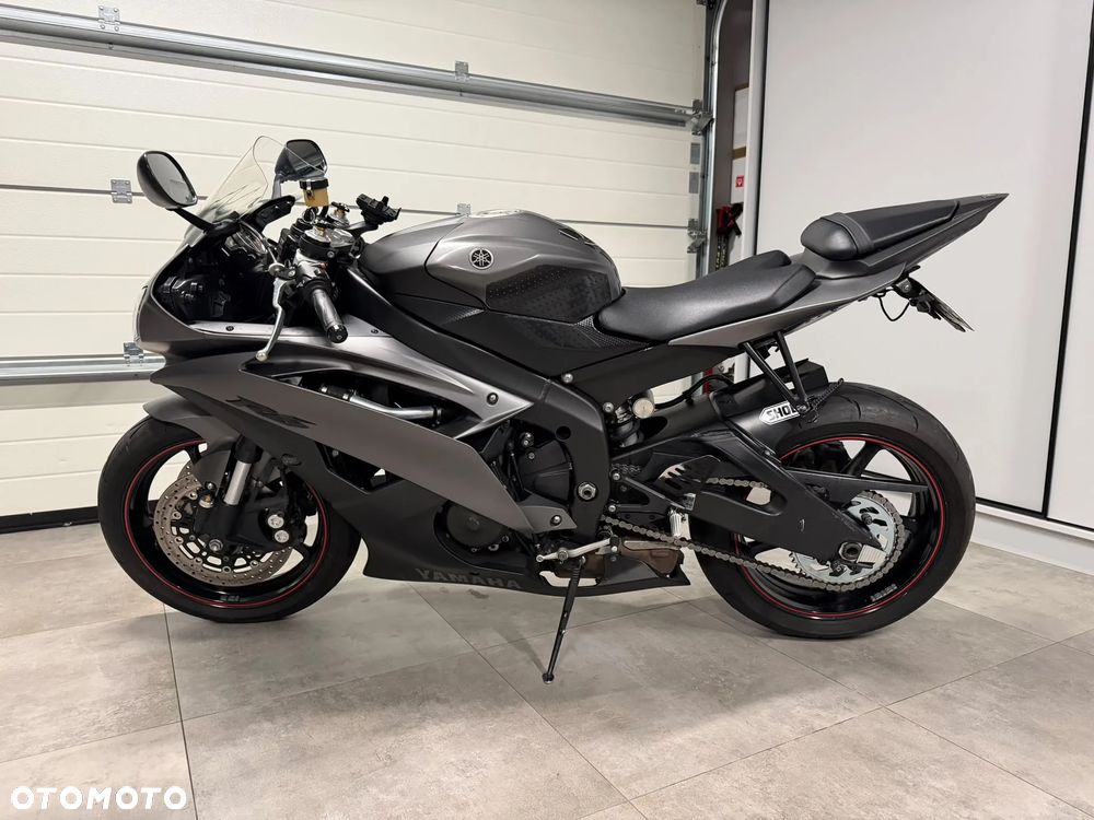Yamaha R6 - 4