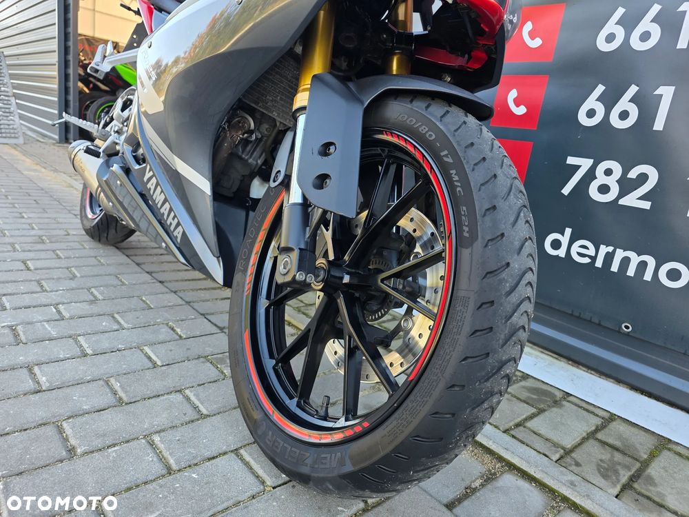 Yamaha YZF - 27