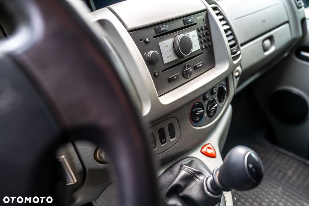 Opel Vivaro - 12