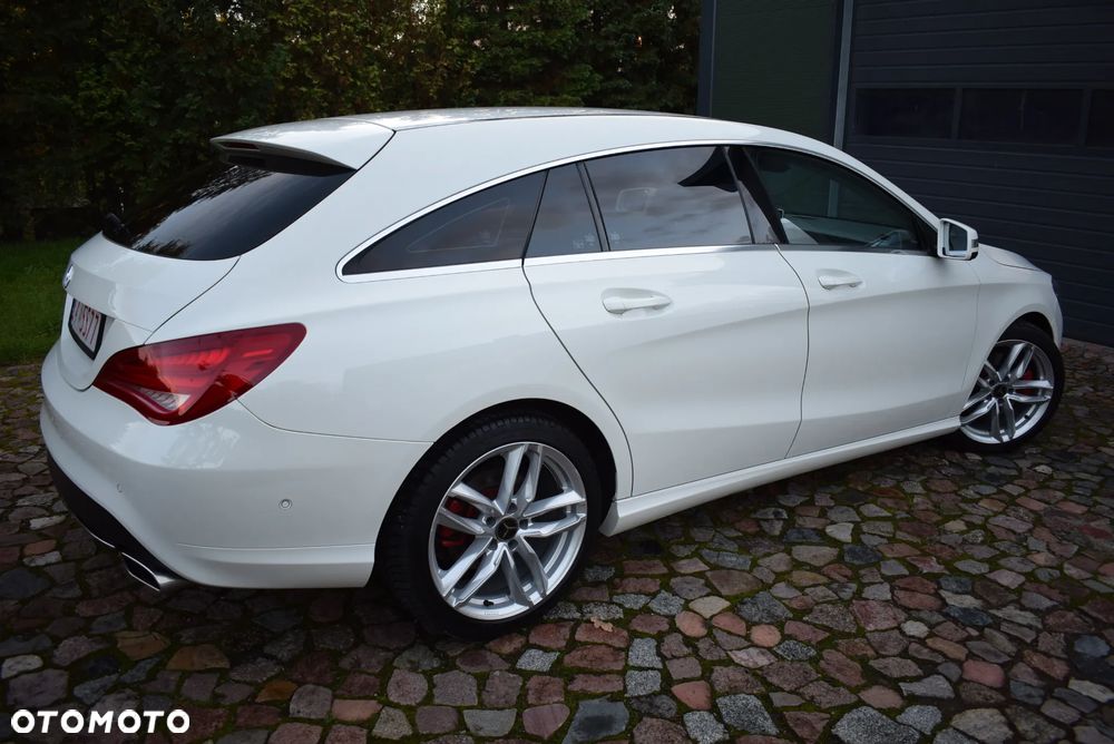 Mercedes-Benz CLA Shooting Brake 250 7G-DCT - 12