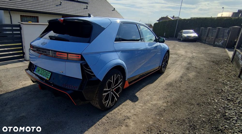 Hyundai IONIQ 5 - 5