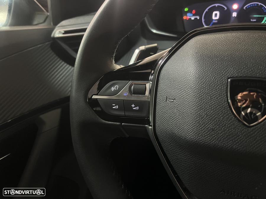 Peugeot 2008 1.2 Hybrid Allure e-DCS6 - 18