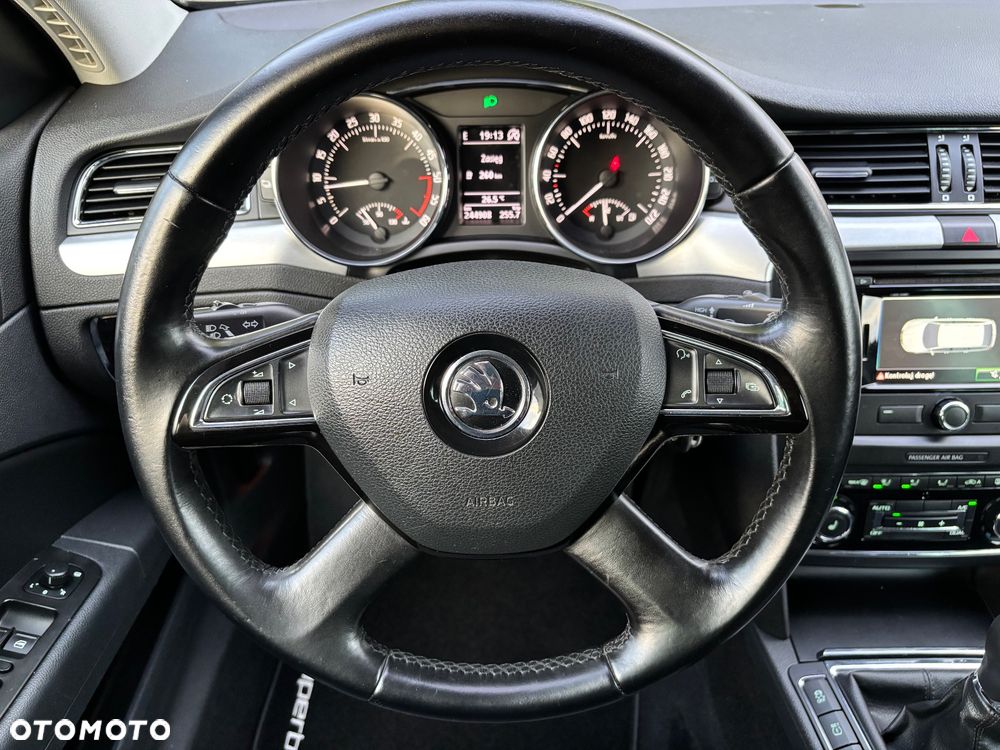 Skoda Superb 1.6 TDI Green tec Exclusive - 30