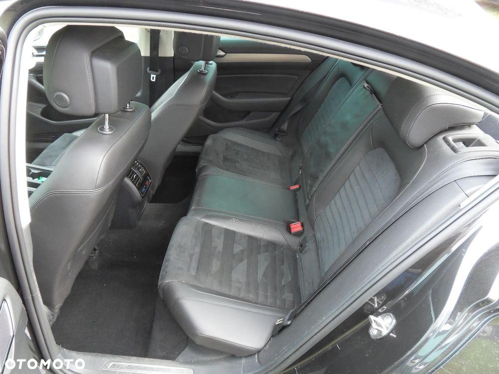 Volkswagen Passat 2.0 TDI SCR (BlueMotion Tech) 4Mot DSG Highline - 13