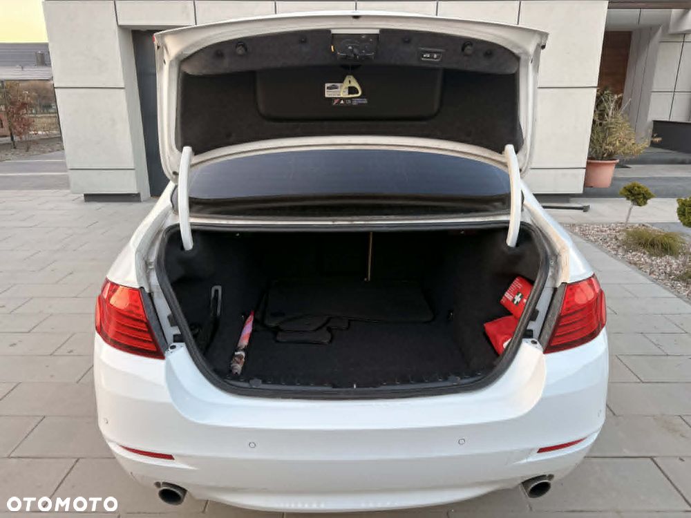 BMW Seria 5 535i xDrive Sport-Aut Luxury Line - 8