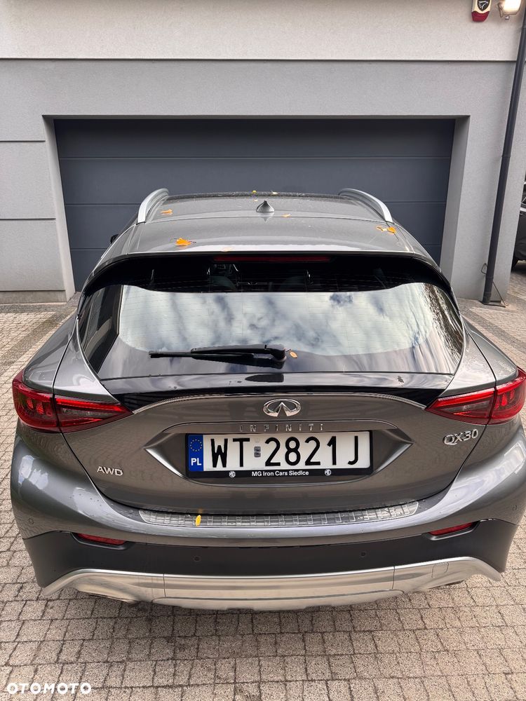Infiniti QX30 2.0t Premium AWD 7DCT - 8