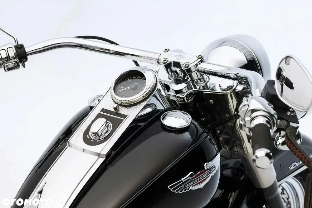 Harley-Davidson Softail Deluxe - 4