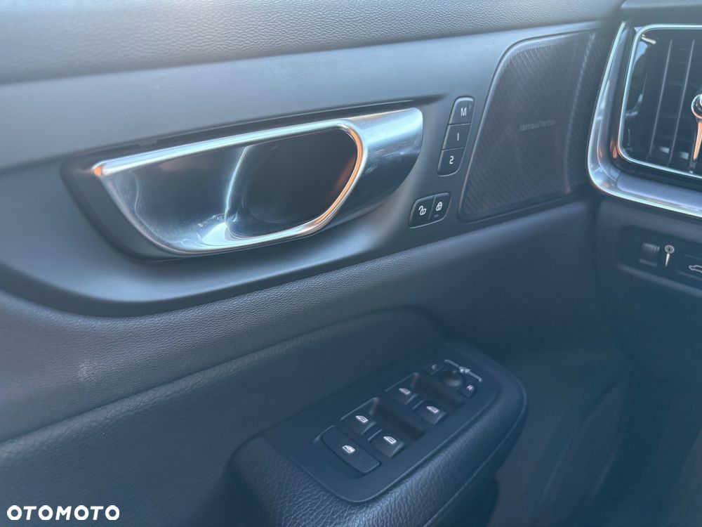 Volvo V60 T6 AWD Plug-In Hybrid Inscription - 17