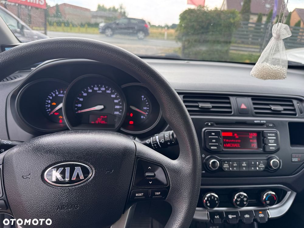 Kia Rio 1.2 L - 14