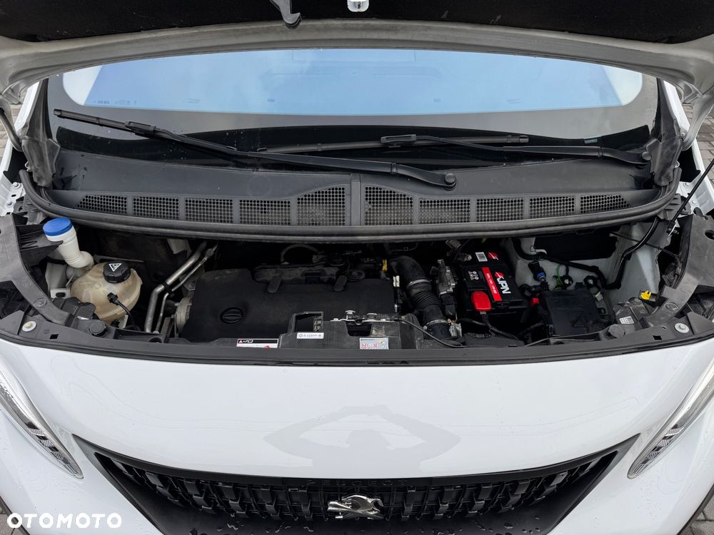 Peugeot Expert Jumpy Scudo Proace Brygadówka 6 osób - 39