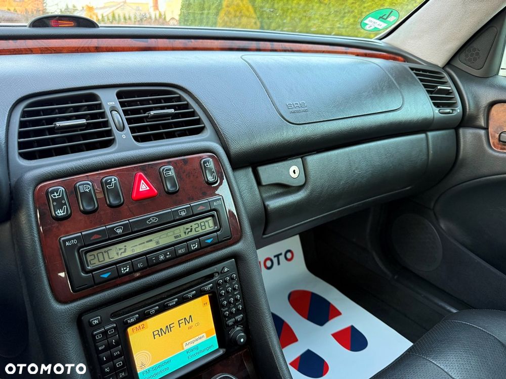 Mercedes-Benz CLK 320 - 37