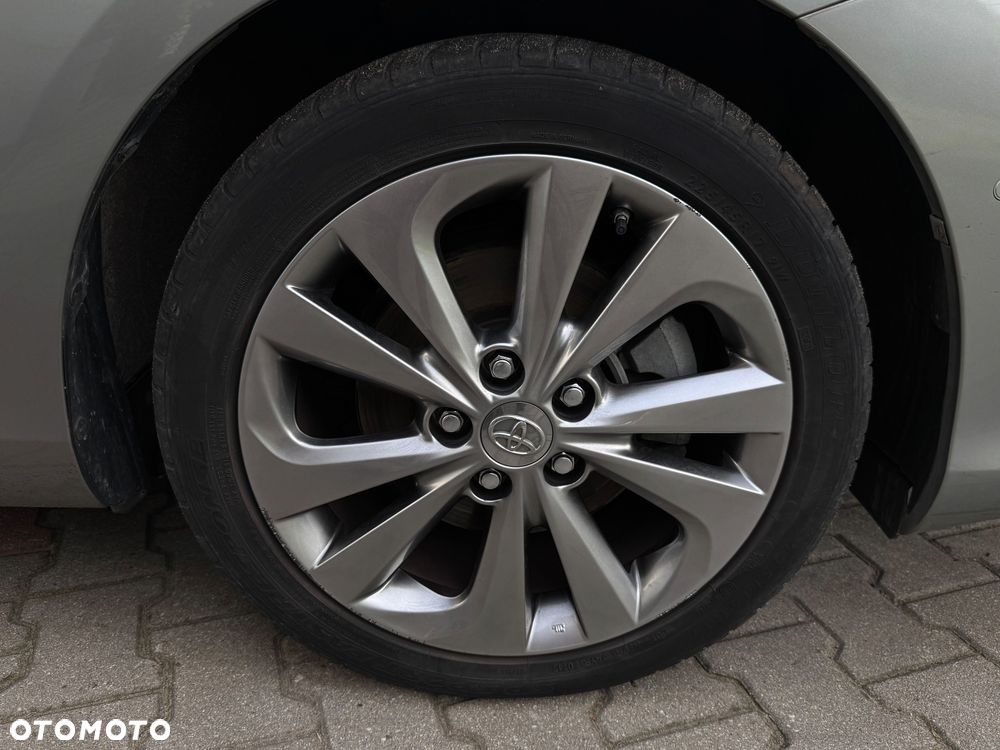 Toyota Auris 1.8 HSD Prestige NAVI - 19