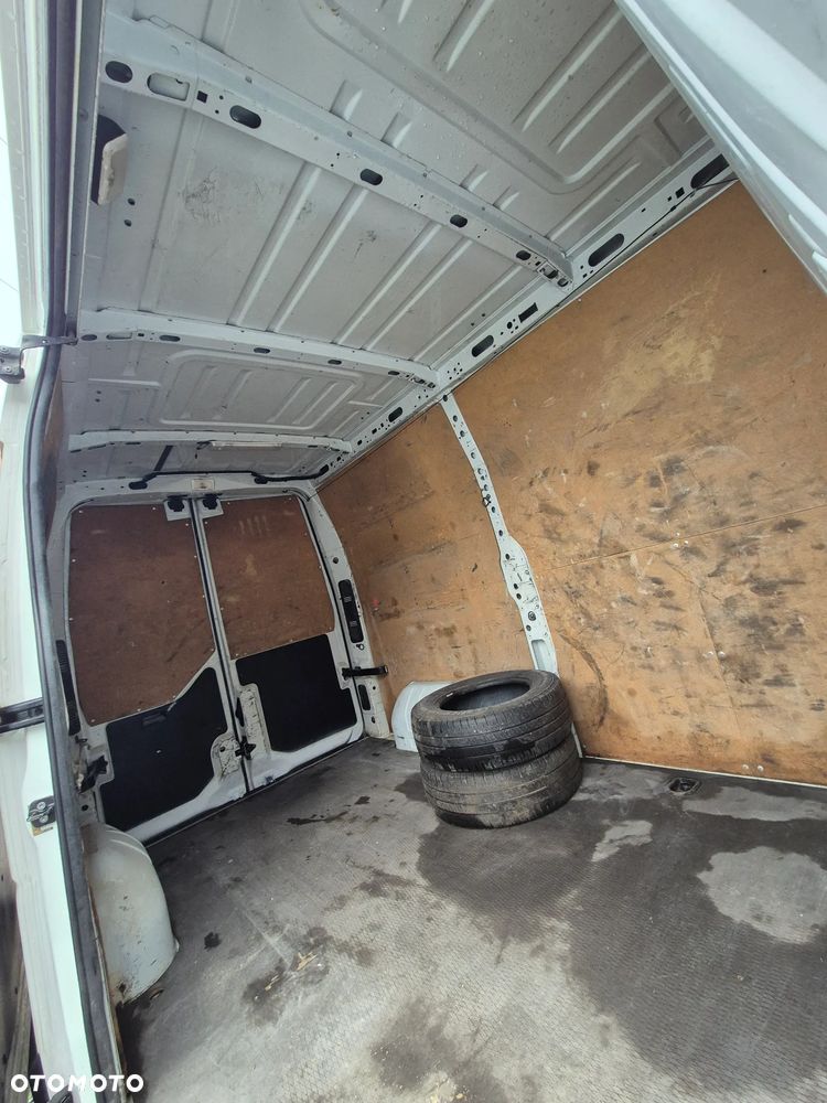 Nissan NV400 - 27